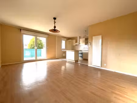 location appartement 4 pièces 81m²