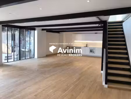 location commerce montreuil 93100 186m²
