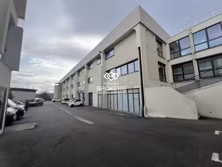 location commerce palaiseau 91120 670m²