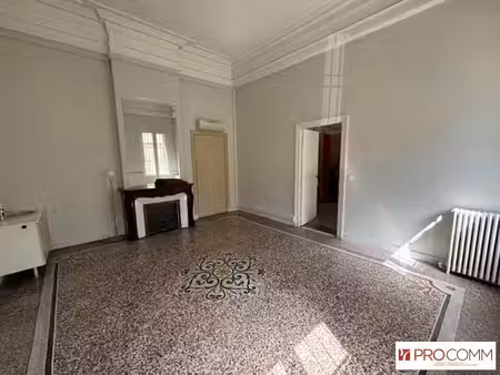 location bureaux nimes 30000 45m²