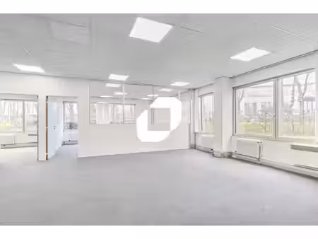 location bureaux villepinte 93420 147m² à 407m²