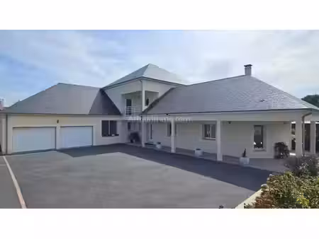 vente maison 8 pièces 226 m2 à bavent