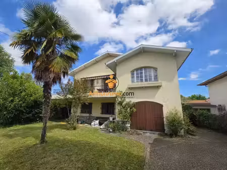 vente maison 5 pièces 214 m2 à tarbes