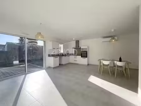 location meublée maison 4 pièces 84.43 m² à orée d'anjou (49270)  980 €