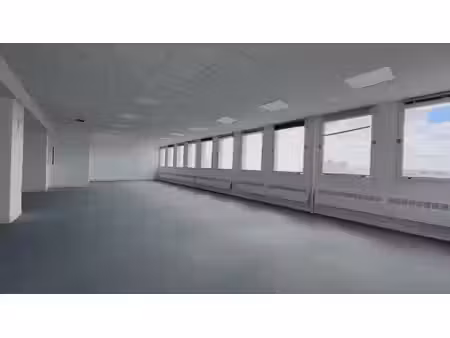 location locaux professionnels 68 m² à paris 13ème (75013)  2 331 €