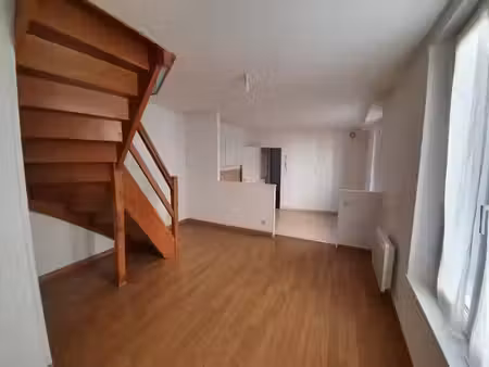 location appartement 4 pièces 43 m² à aubigny-sur-nère (18700)