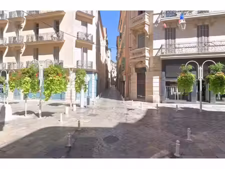 toulon centre - studette de charme climatisée
