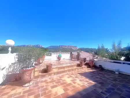 location appartement 4 pièces 144m2 cassis 13260 - 2400 € - surface privée
