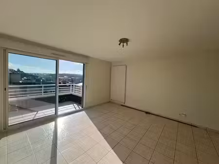 location appartement 2 pièces 50m2 rodez 12000 - 535 € - surface privée