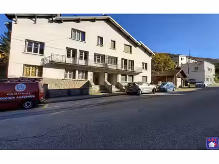 location appartement 4 pièces 110 m² à ax-les-thermes (09110)