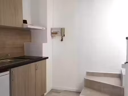 location appartement 2 pièces 32 m² à hyères (83400)
