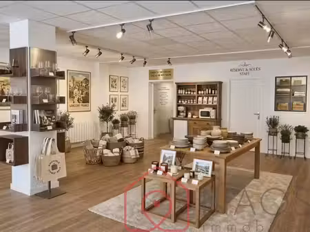 vente commerce 3 pièces 80 m² eu (76260)
