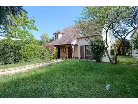 location maison 6 pièces 130 m² à draveil (91210)  1 890 €