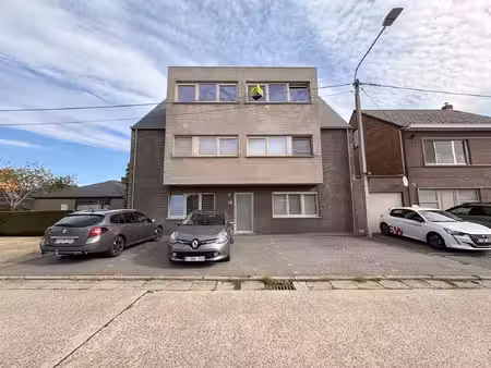 onze specialiteiten zijn: verkoop  verhuur  advies  aankoop en investeringen.