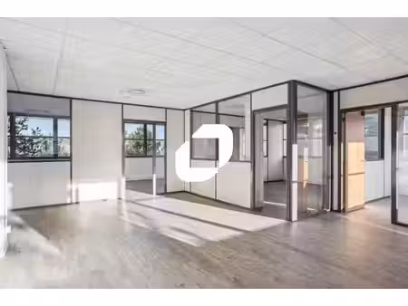 location bureaux 163m² à 345m²