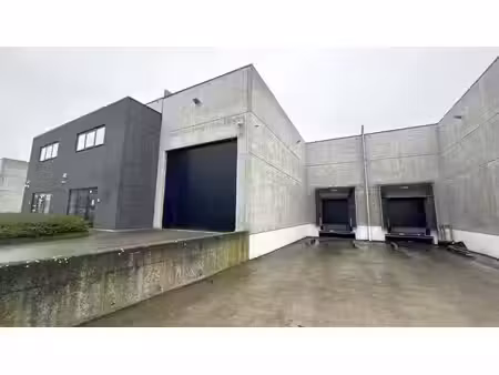 loods met laadkade en kantoor te huur in mechelen-noord i