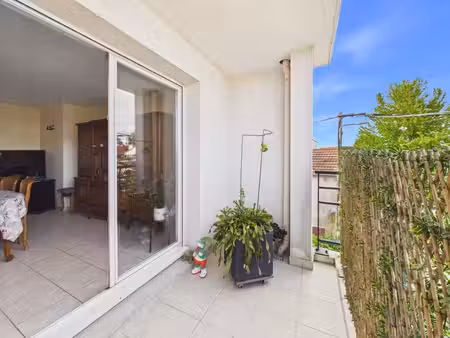 appartement traversant avec balcon en vente proche du bourg de saint sébastien /loire ...