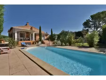 spacieuse villa d'env. 203m2 avec appartement indépendant su