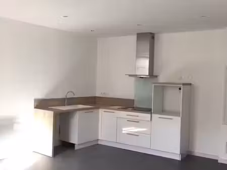 location appartement 3 pièces 50 m² à bernis (30620)