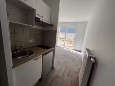 location appartement 1 pièce 18m² franqueville st pierre 76520