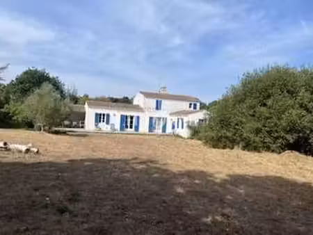 vente maison à l'île-d'yeu (85350) : à vendre / 147m² l'île-d'yeu