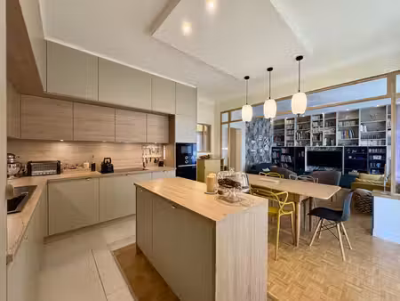 à vendre appartement rénové avec prestations haut de gamme