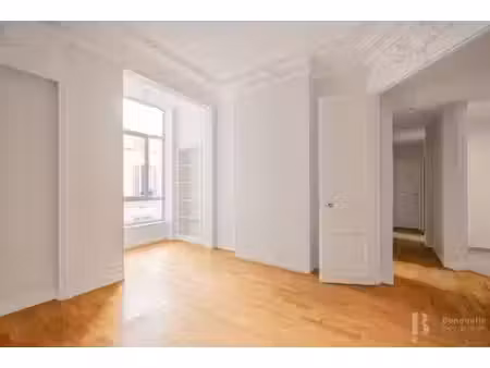 appartement de luxe 3 chambres en location à champs-elysées  madeleine  triangle d’or  fra
