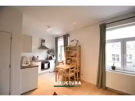 appartement te huur in ukkel met 1 slaapkamer
