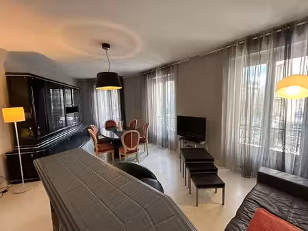 location appartement 3 pièces  67.00m²  paris 13