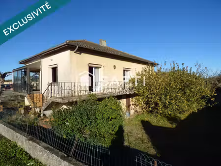 maison de village de 100 m²  sous sol  cuisine aménagée  3 chambres  véranda