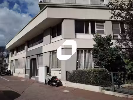 location bureaux issy les moulineaux 92130 392m² à 1372m²
