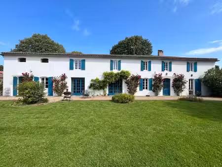 longere de caractère de 274 m2