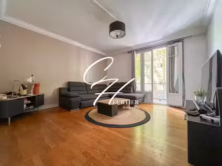 vente appartement 3 pièces 76m2 grenoble 38000 - 159000 € - surface privée