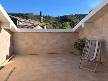 elegant duplex avec terrasse - collobrières - 134m²