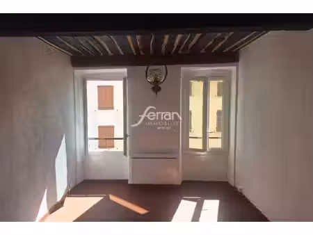 location appartement 1 pièce 16m² trans en provence 83720