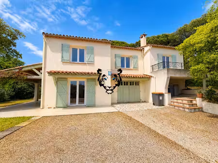 maison 9 pièce(s) 190 m2 avec garage 25 m²