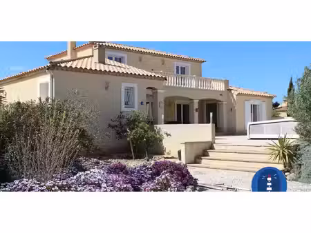 villa avec piscine et jardin la palme (11)