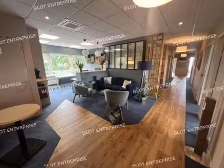 vente bureaux carquefou 44470 364m²