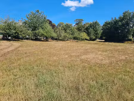 terrain constructible de 966 m² à roullours à trois minutes de vire
