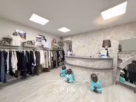 murs et fonds de commerce - boutique prêt-à-porter féminin - 102 m2 - béziers centre