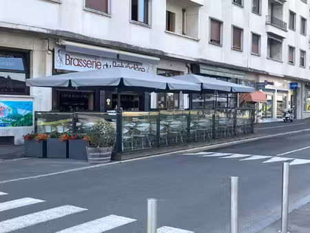 exclusivité   unique restaurant du centre de thonon avec une vue imprenable front lac...