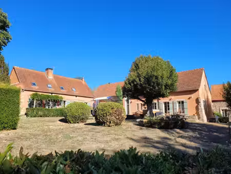 maison à vendre 9 pièces premilhat (03)