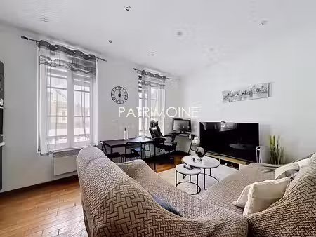 location meublée appartement 2 pièces 32.93 m² à saint-germain-en-laye (78100)  1 200 €