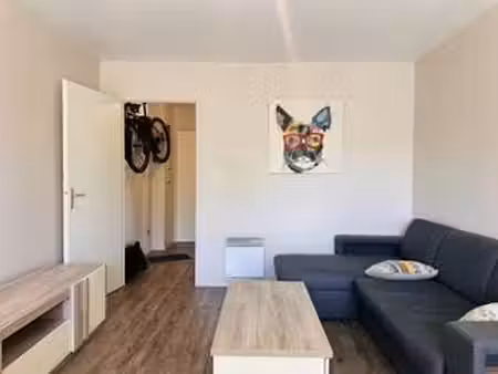 vente appartement 2 pièces à la roche-sur-yon le bourg sous la roche (85000) : à vendre 2 