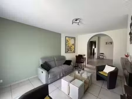 vente maison à pouzauges (85700) : à vendre / 115m² pouzauges