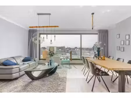 penthouse au centre de strombeek-bever