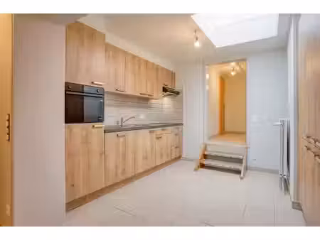 renovated house with parking and 2 bedrooms