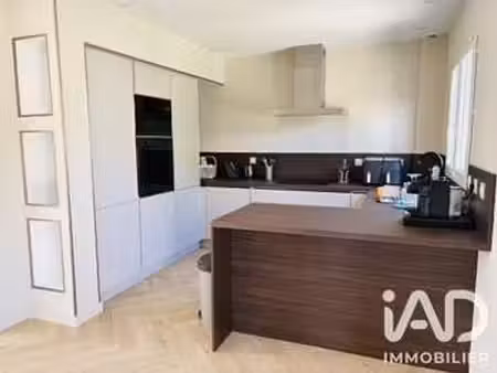 vente maison à elbeuf (76500) : à vendre / 92m² elbeuf