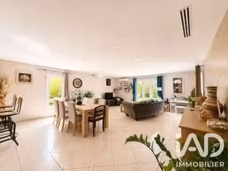 vente maison piscine à saint-maximin-la-sainte-baume (83470) : à vendre piscine / 158m² sa