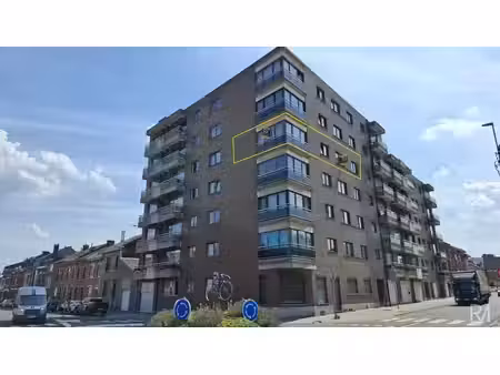 appartement 2 chambres en plein coeur de ans et de ses commo